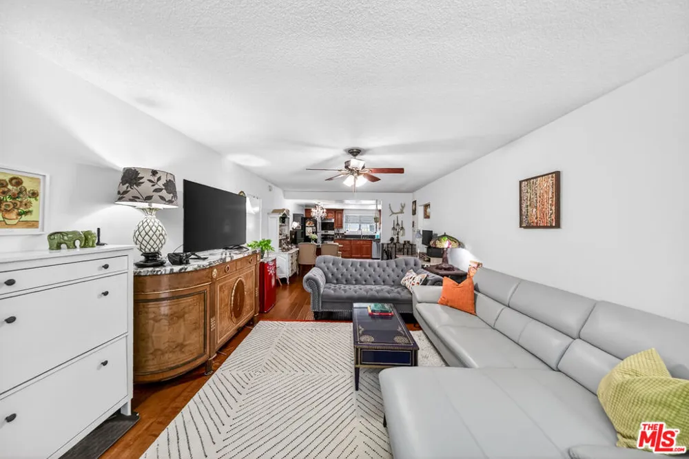 446 S St Andrews Place #2 Los Angeles, CA 90020