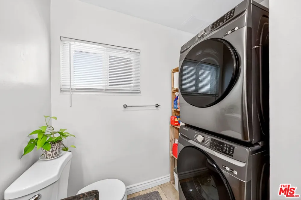 446 S St Andrews Place #2 Los Angeles, CA 90020