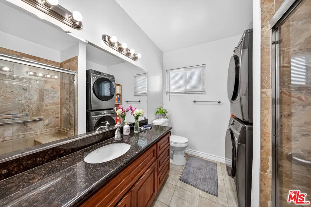 446 S St Andrews Place #2 Los Angeles, CA 90020
