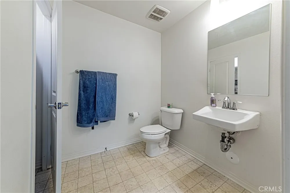 809 Dalton #104 Azusa, CA 91702
