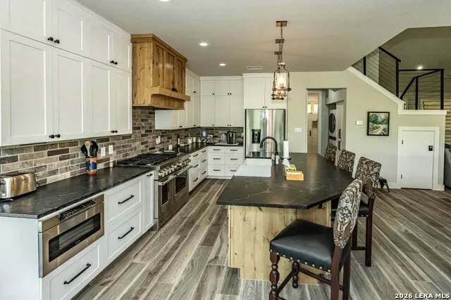 1040 Panther Hill Road Vanderpool, TX 78885