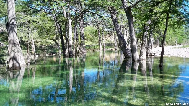 1040 Panther Hill Road Vanderpool, TX 78885