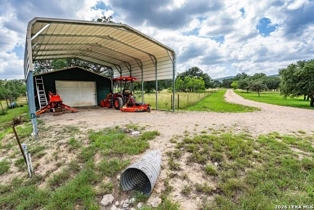 1040 Panther Hill Road Vanderpool, TX 78885