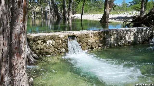 1040 Panther Hill Road Vanderpool, TX 78885