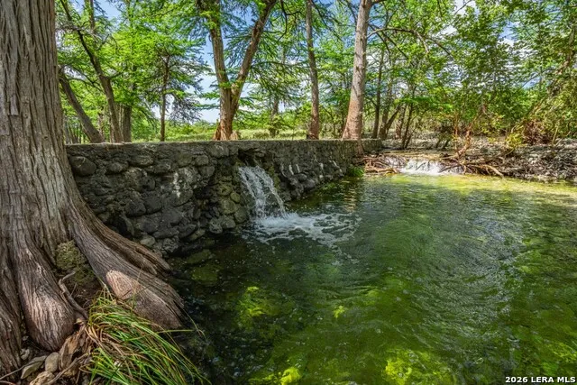 1040 Panther Hill Road Vanderpool, TX 78885