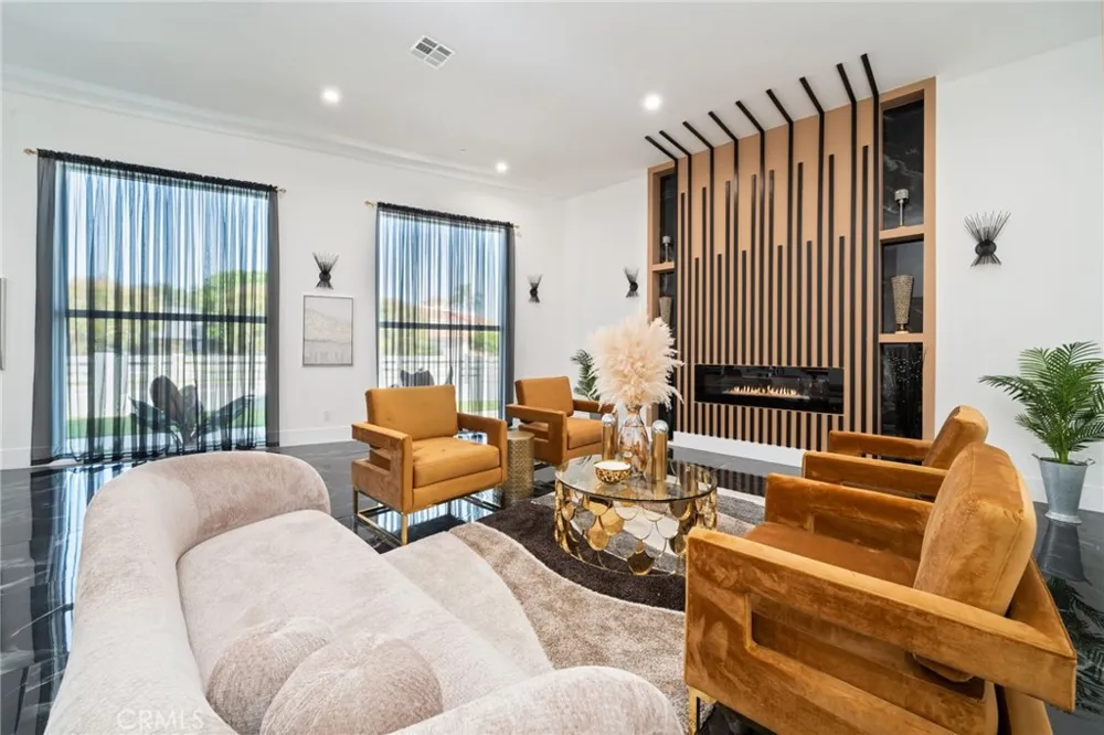 4415 Parkview Drive Lakewood, CA 90712