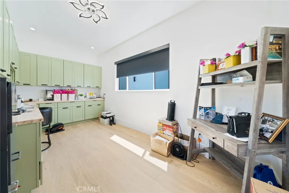 4415 Parkview Drive Lakewood, CA 90712