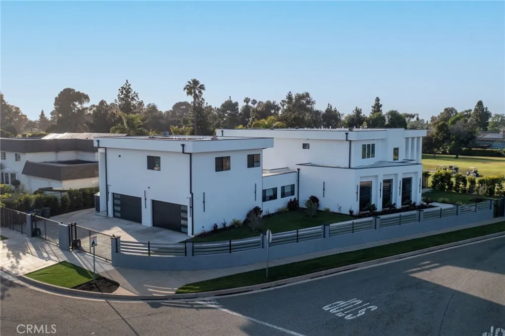 4415 Parkview Drive Lakewood, CA 90712