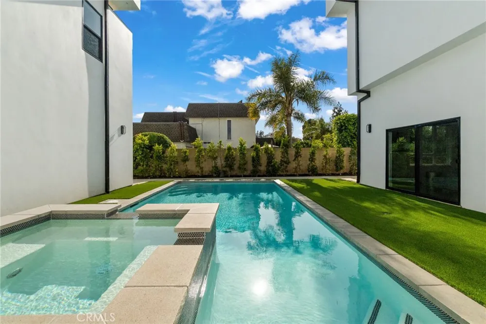 4415 Parkview Drive Lakewood, CA 90712