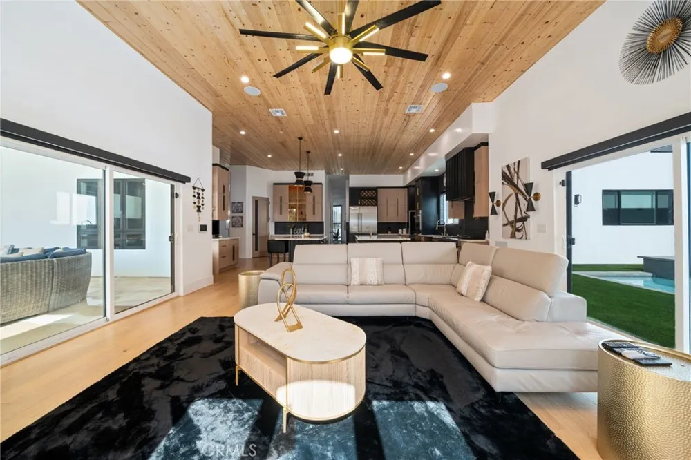 4415 Parkview Drive Lakewood, CA 90712