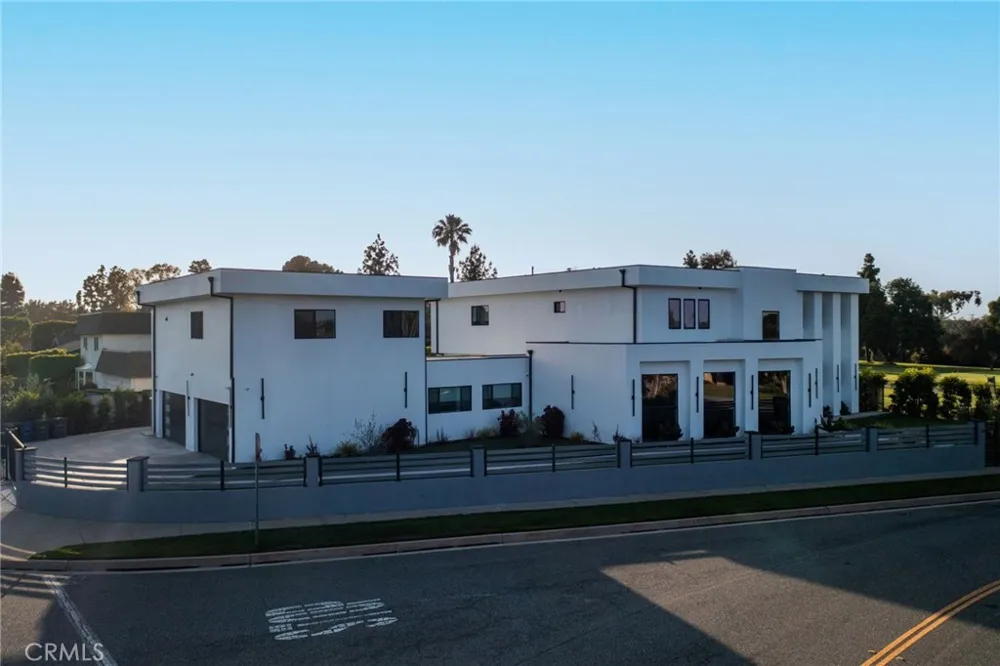 4415 Parkview Drive Lakewood, CA 90712