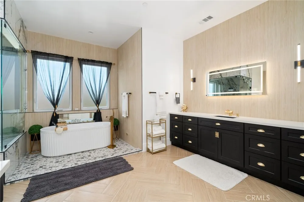 4415 Parkview Drive Lakewood, CA 90712