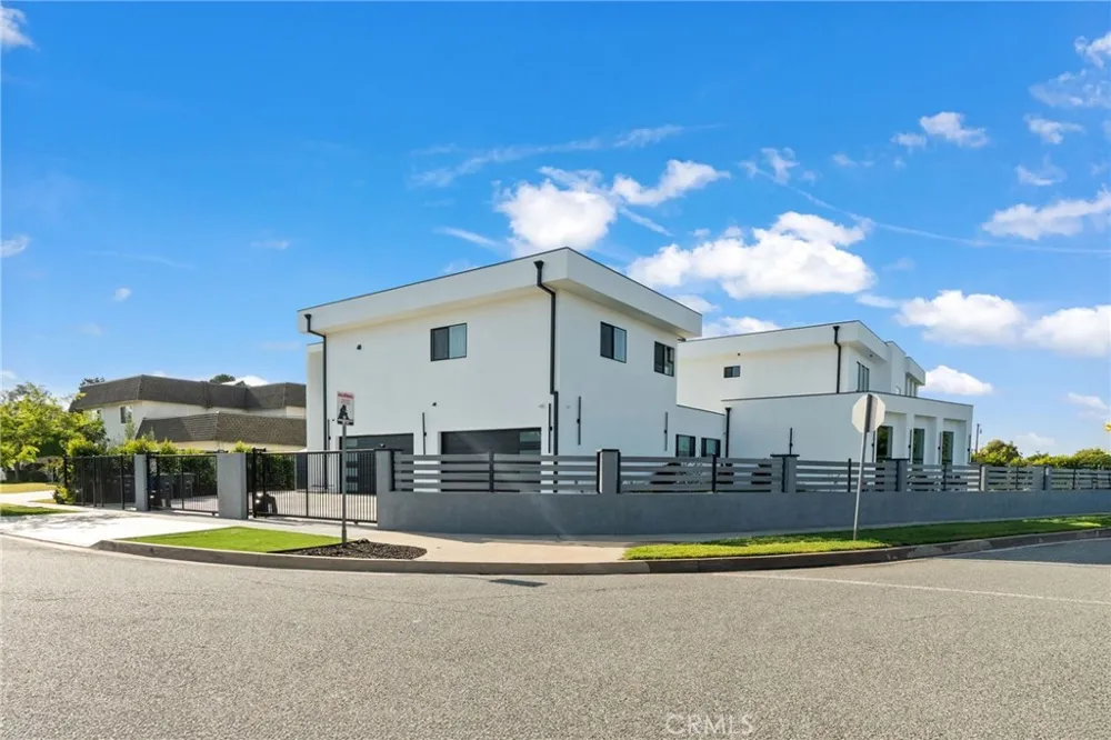 4415 Parkview Drive Lakewood, CA 90712