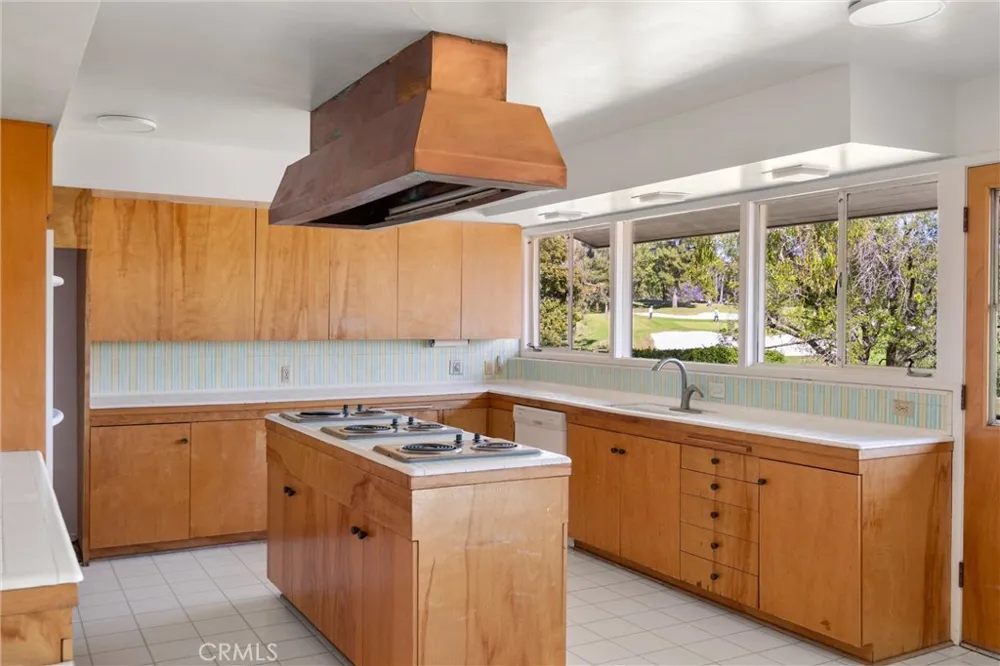 8780 Hillcrest Road Buena Park, CA 90621