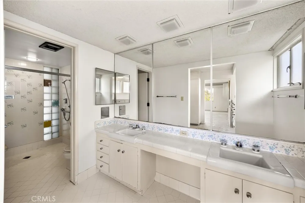 8780 Hillcrest Road Buena Park, CA 90621