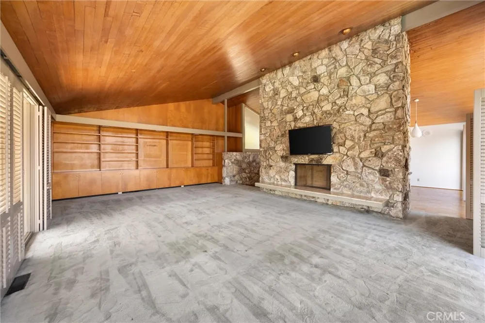 8780 Hillcrest Road Buena Park, CA 90621