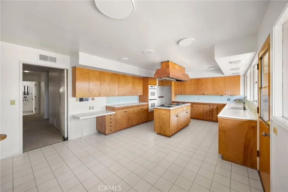 8780 Hillcrest Road Buena Park, CA 90621