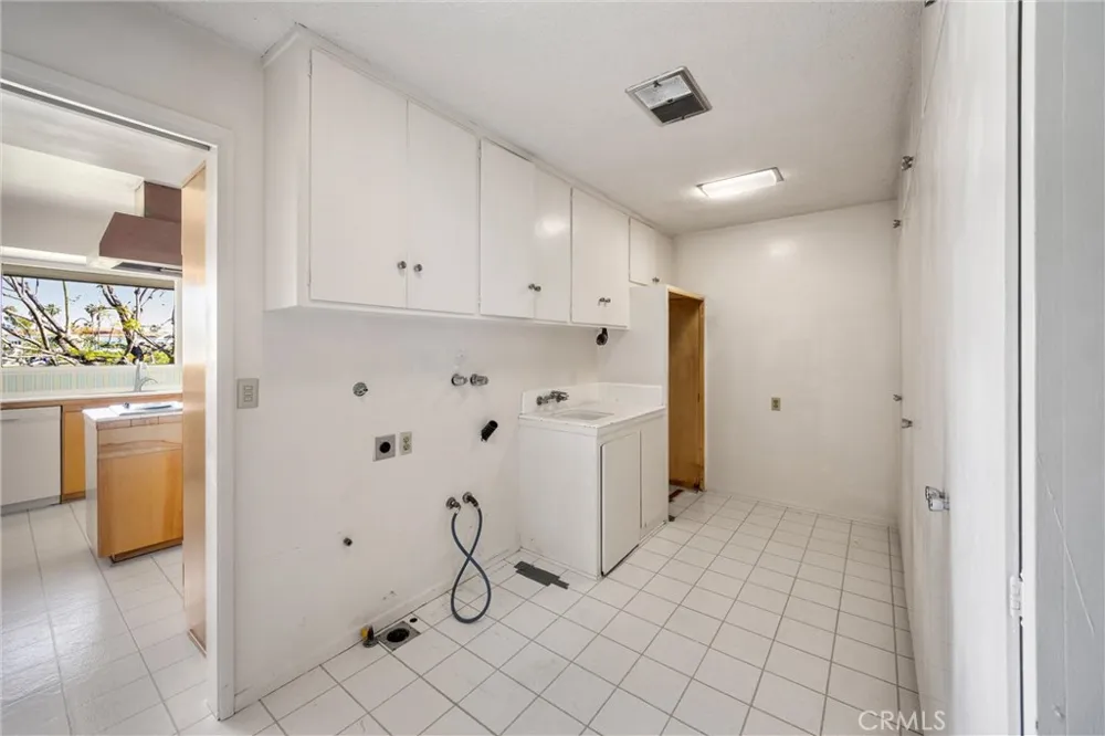 8780 Hillcrest Road Buena Park, CA 90621