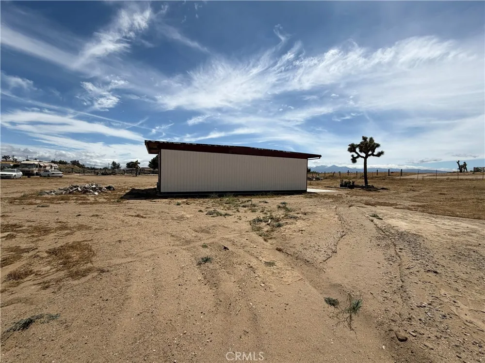 11551 Cactus Phelan, CA 92371