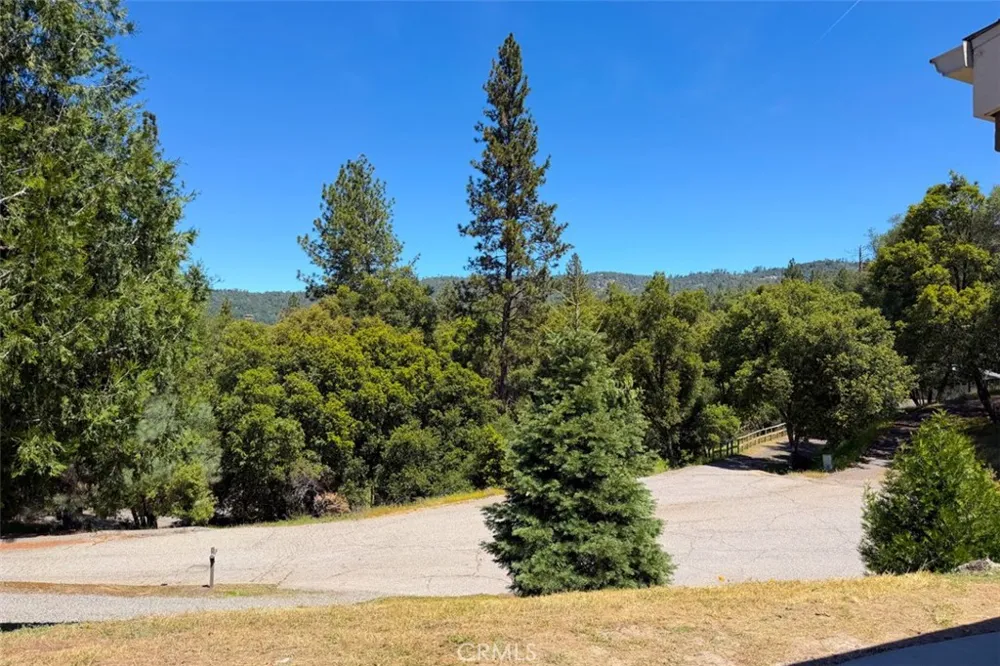 50856 Westview Court Oakhurst, CA 93644