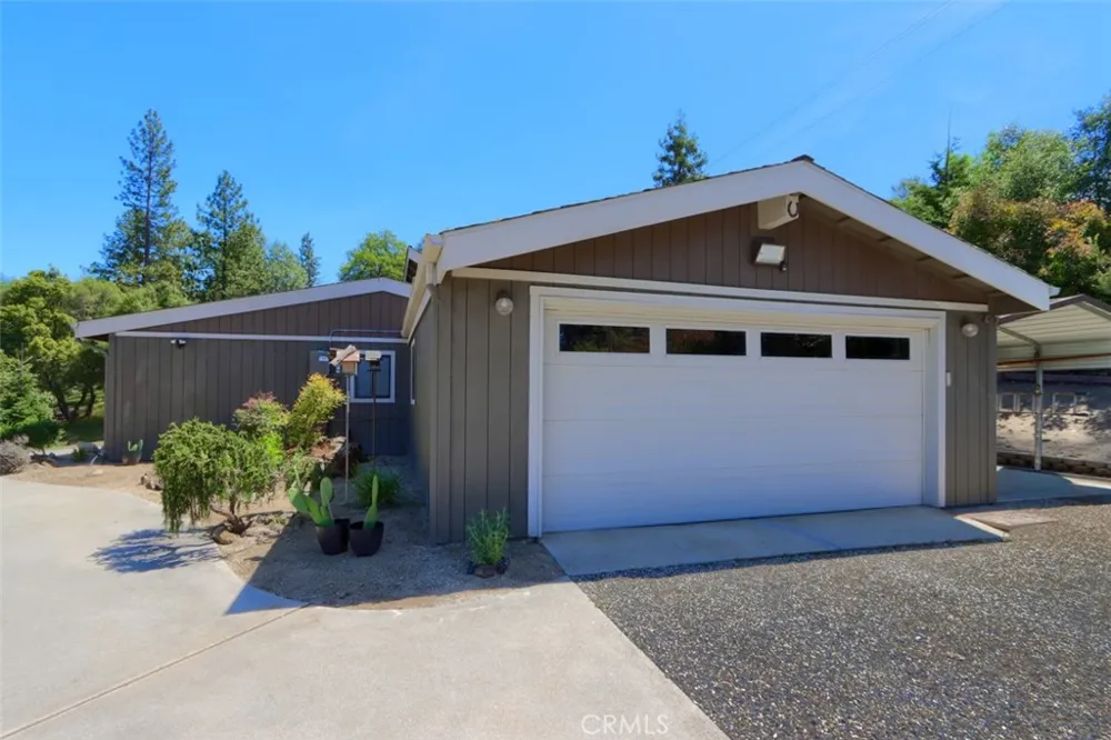 50856 Westview Court Oakhurst, CA 93644