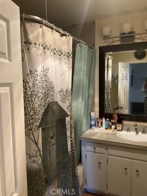 4165 2nd Los Angeles, CA 90008