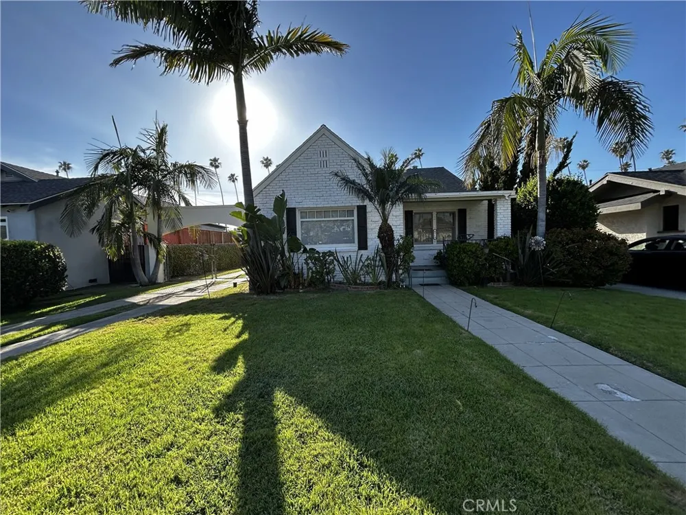 4165 2nd Los Angeles, CA 90008