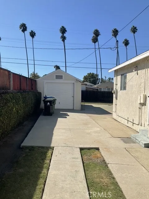 4165 2nd Los Angeles, CA 90008