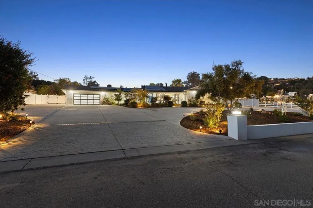 14272 Jerome Drive Poway, CA 92064