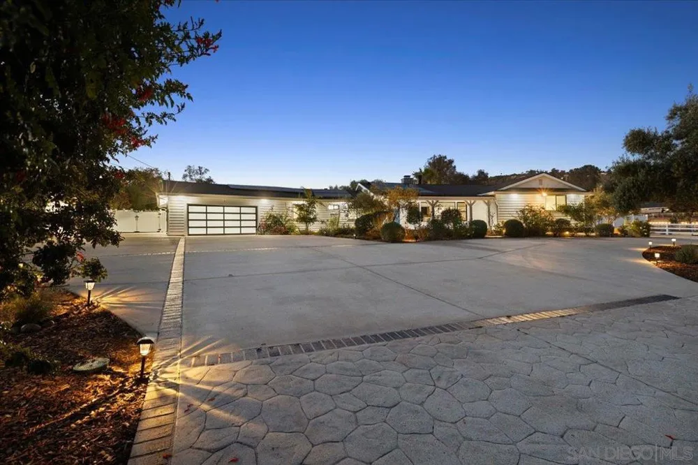 14272 Jerome Drive Poway, CA 92064