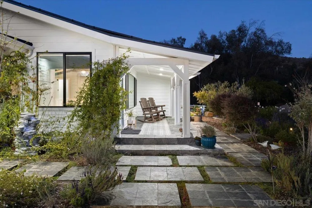 14272 Jerome Drive Poway, CA 92064