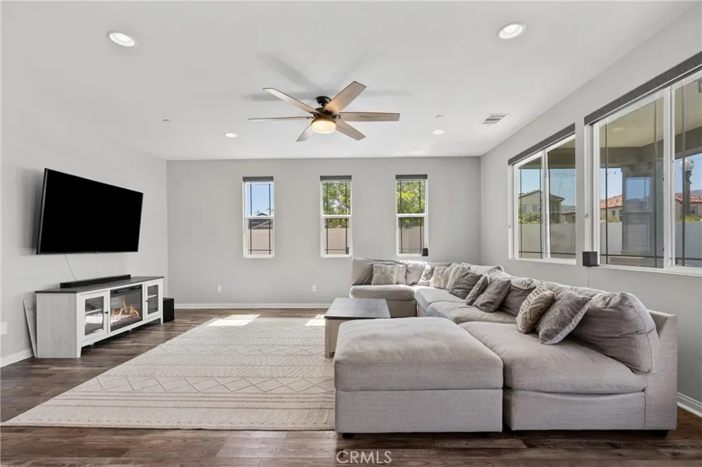 232 River Str Fillmore, CA 93015