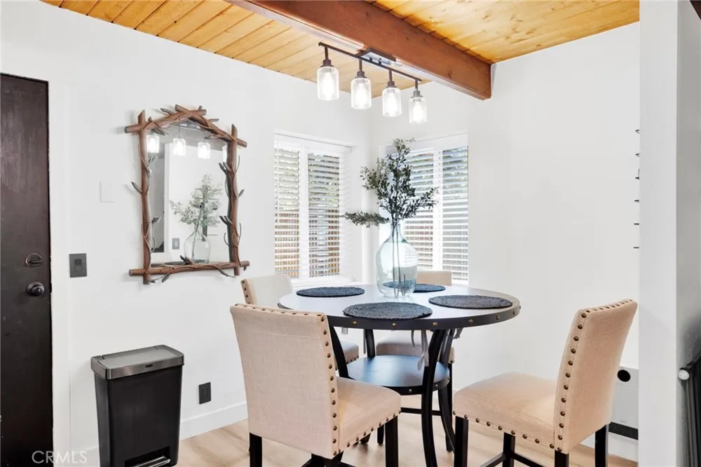 279 Los Angeles Sugarloaf, CA 92386