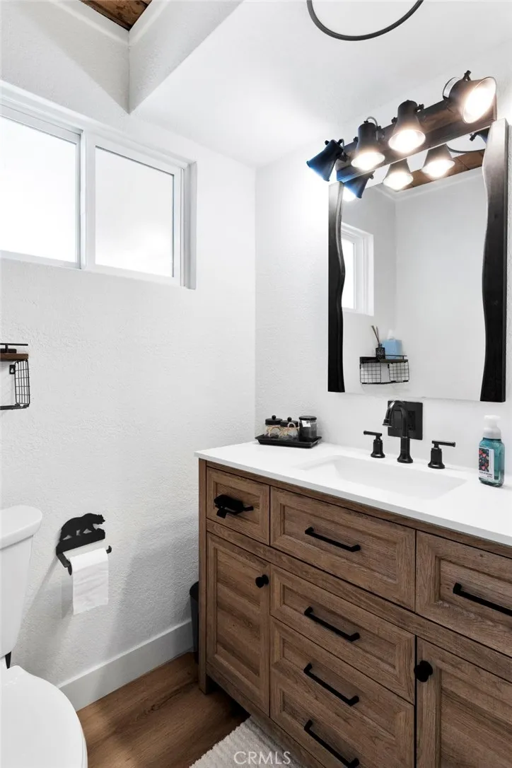 279 Los Angeles Sugarloaf, CA 92386