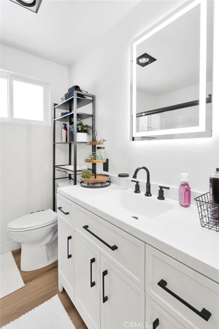279 Los Angeles Sugarloaf, CA 92386