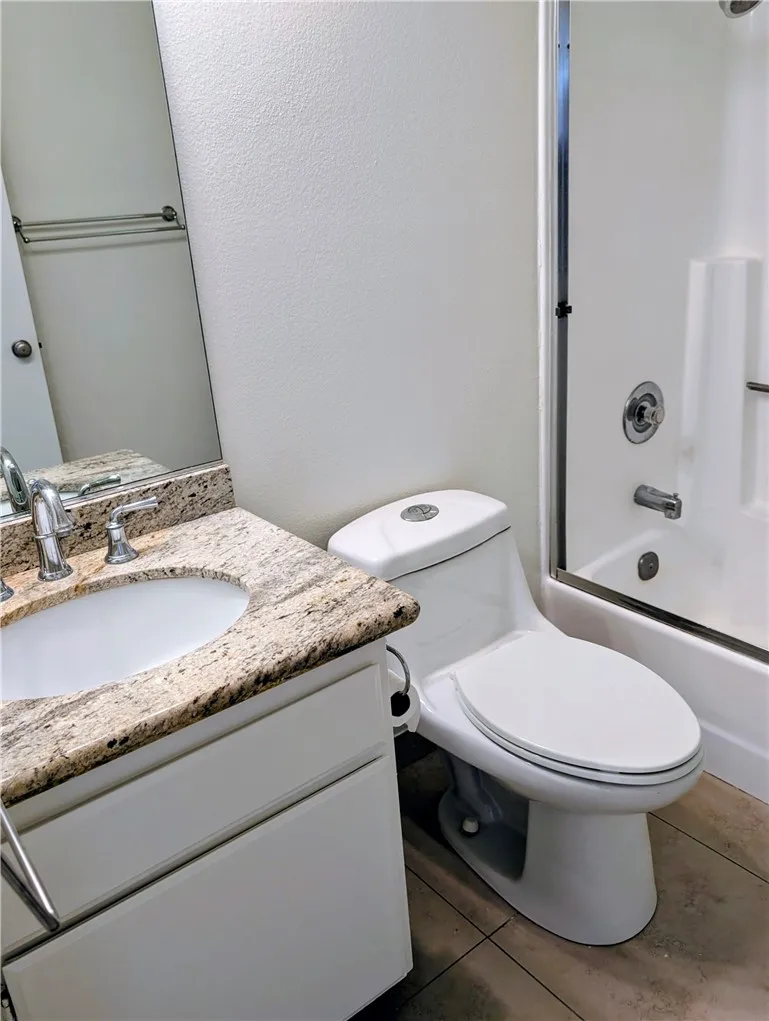 17330 CHATSWORTH STREET #9 Granada Hills, CA 91344