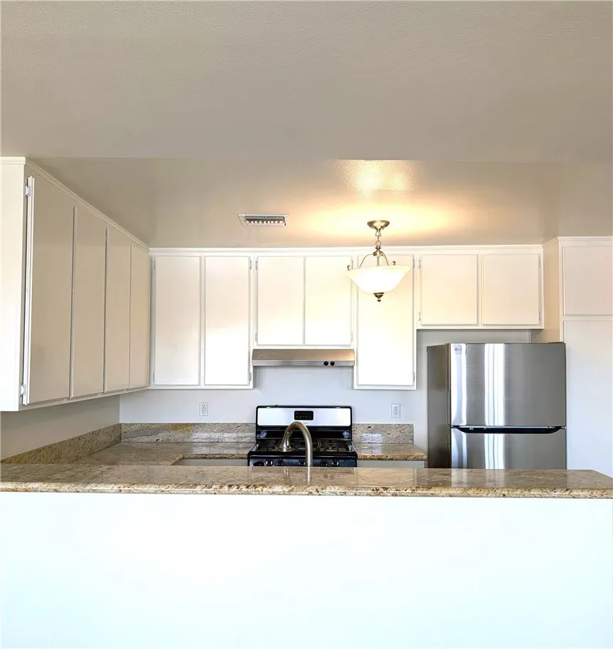 17330 CHATSWORTH STREET #9 Granada Hills, CA 91344