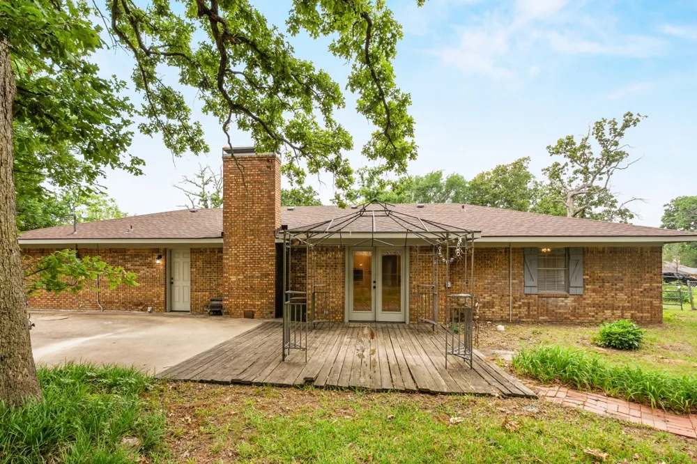 1 Oakridge Circle Star Harbor, TX 75148