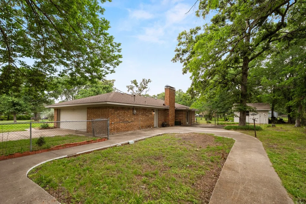 1 Oakridge Circle Star Harbor, TX 75148