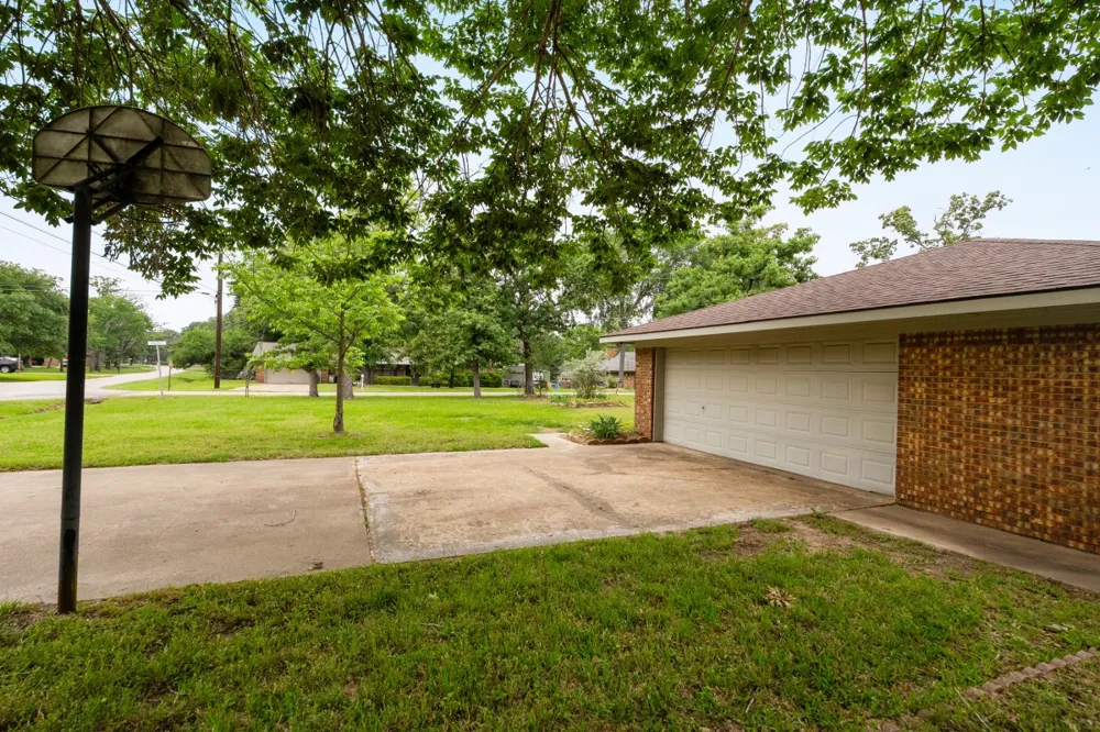 1 Oakridge Circle Star Harbor, TX 75148