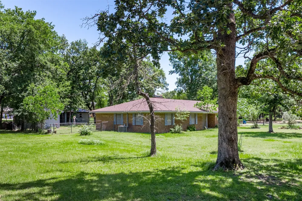 1 Oakridge Circle Star Harbor, TX 75148