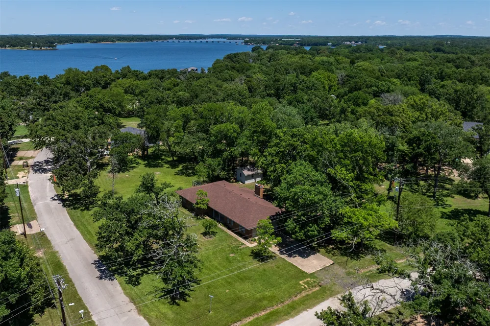 1 Oakridge Circle Star Harbor, TX 75148