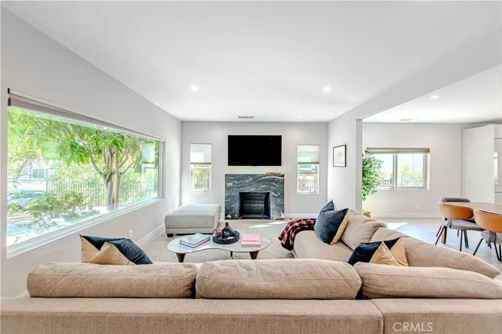 507 Formosa Los Angeles, CA 90036