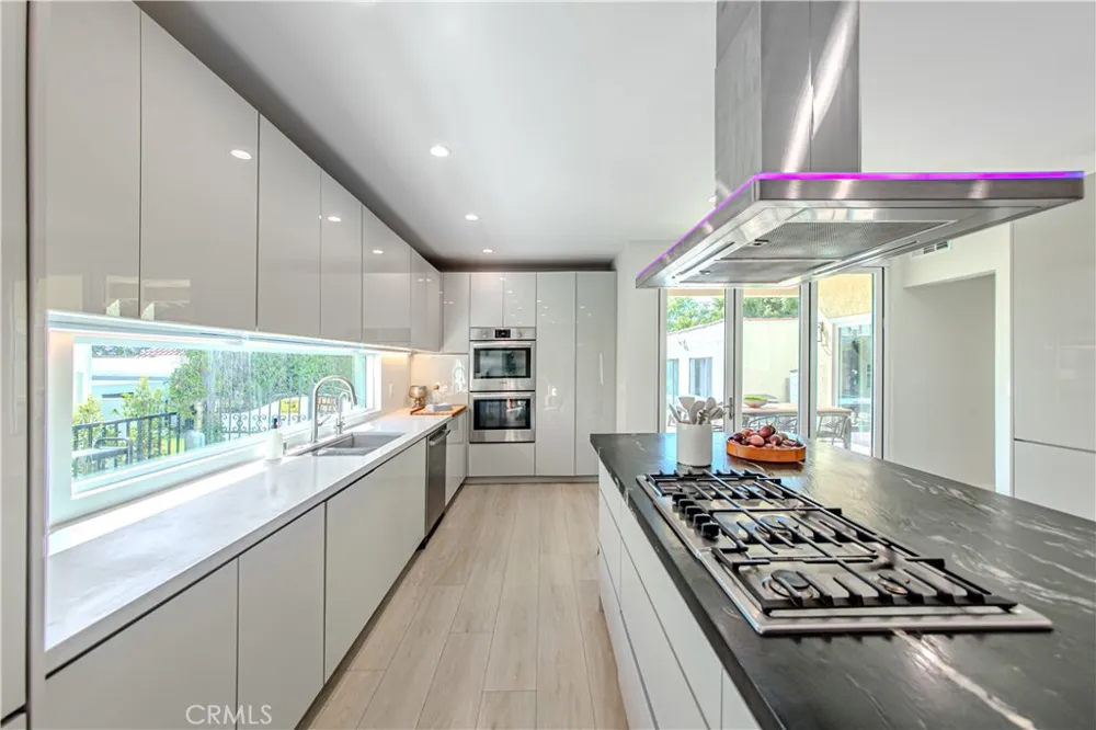 507 Formosa Los Angeles, CA 90036