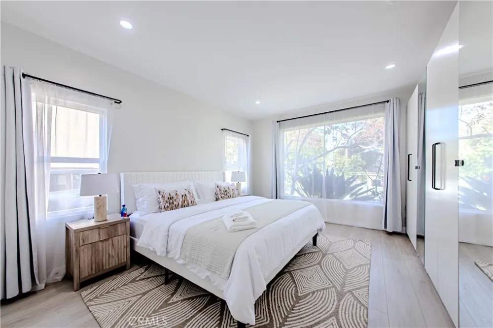 507 Formosa Los Angeles, CA 90036