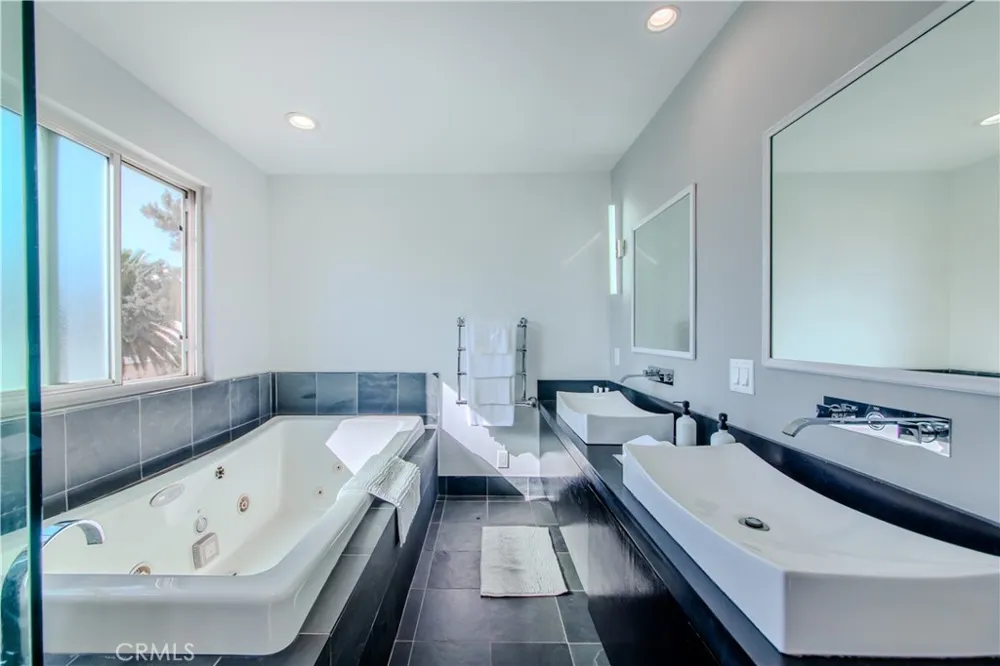 507 Formosa Los Angeles, CA 90036