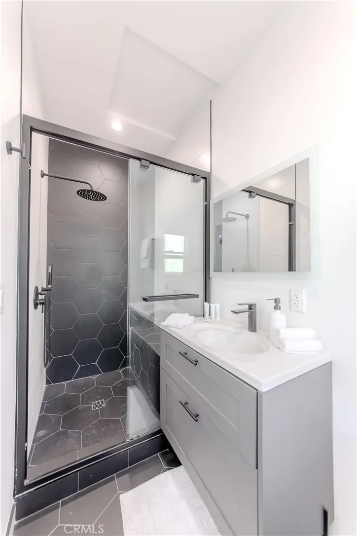 507 Formosa Los Angeles, CA 90036