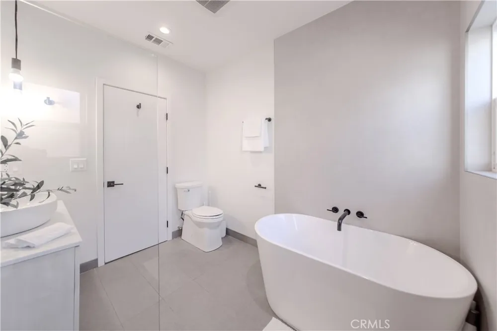 507 Formosa Los Angeles, CA 90036