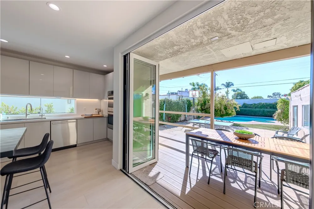 507 Formosa Los Angeles, CA 90036