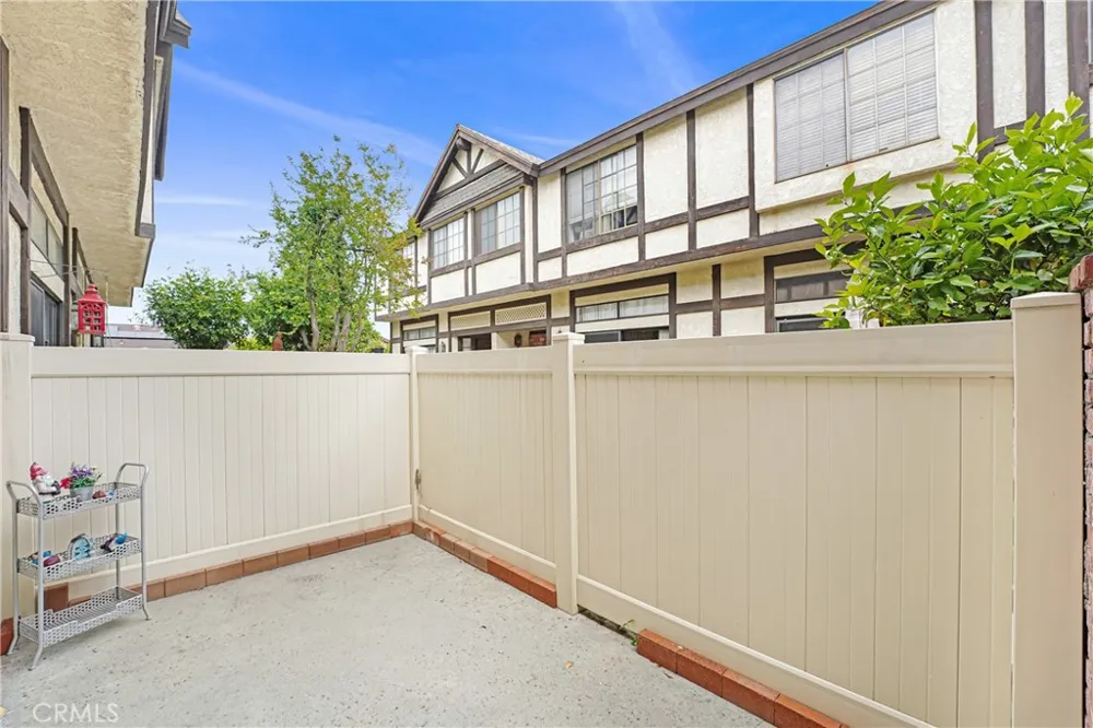20737 Roscoe Boulevard #203 Winnetka, CA 91306